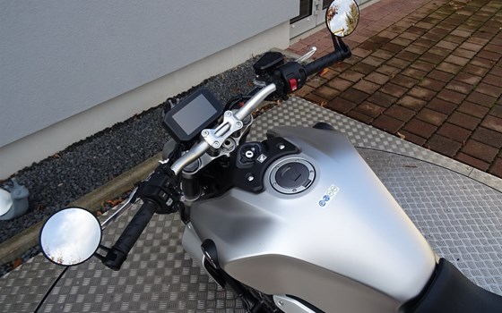 Umgebautes Motorrad Honda CB 1000 R von Zweiradtechnik Jörg Schlieter - Bild 14 Umgebautes Motorrad Honda CB 1000 R von Zweiradtechnik Jörg Schlieter - Bild 14