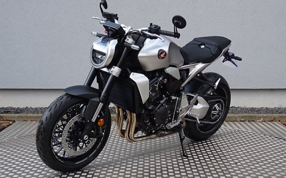Umgebautes Motorrad Honda CB 1000 R von Zweiradtechnik Jörg Schlieter - Bild 7 Umgebautes Motorrad Honda CB 1000 R von Zweiradtechnik Jörg Schlieter - Bild 7