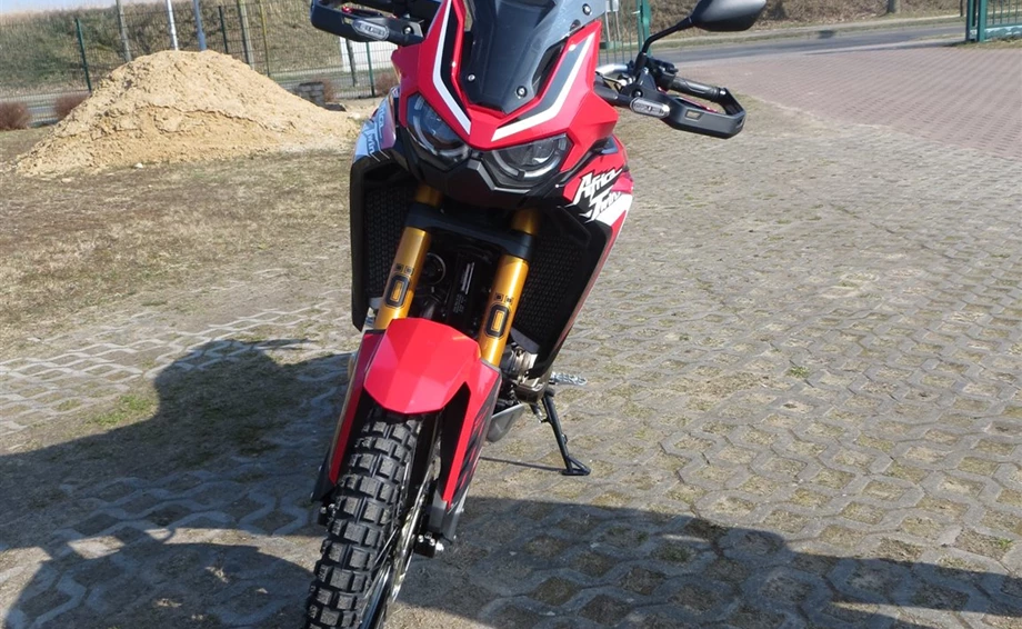 Umbgebautes Motorrad Honda CRF1100L Africa Twin Bild 6: Umbgebautes Motorrad Honda CRF1100L Africa Twin