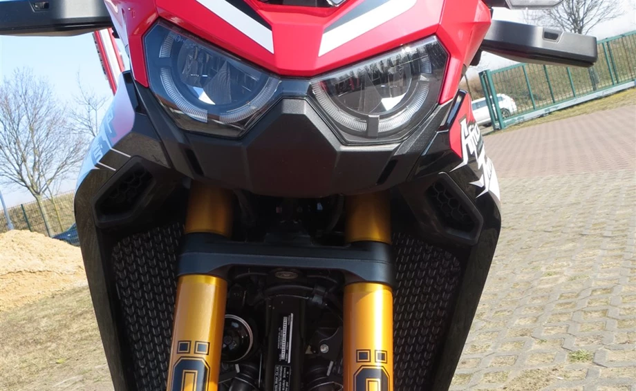Umbgebautes Motorrad Honda CRF1100L Africa Twin Bild 5: Umbgebautes Motorrad Honda CRF1100L Africa Twin