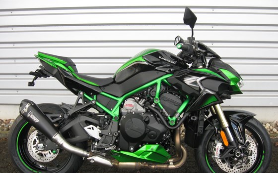 Umgebautes Motorrad Kawasaki Z H2 SE von Alfred Kührer Moto-Service u. Zubehör - Bild 17 Umgebautes Motorrad Kawasaki Z H2 SE von Alfred Kührer Moto-Service u. Zubehör - Bild 17