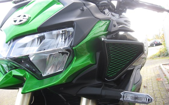 Umgebautes Motorrad Kawasaki Z H2 SE von Alfred Kührer Moto-Service u. Zubehör - Bild 16 Umgebautes Motorrad Kawasaki Z H2 SE von Alfred Kührer Moto-Service u. Zubehör - Bild 16