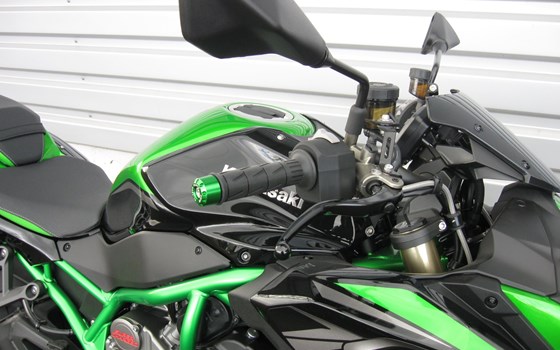 Umgebautes Motorrad Kawasaki Z H2 SE von Alfred Kührer Moto-Service u. Zubehör - Bild 3 Umgebautes Motorrad Kawasaki Z H2 SE von Alfred Kührer Moto-Service u. Zubehör - Bild 3