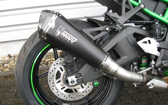 Umgebautes Motorrad Kawasaki Z H2 SE von Alfred Kührer Moto-Service u. Zubehör - Bild 18 Umgebautes Motorrad Kawasaki Z H2 SE von Alfred Kührer Moto-Service u. Zubehör - Bild 18