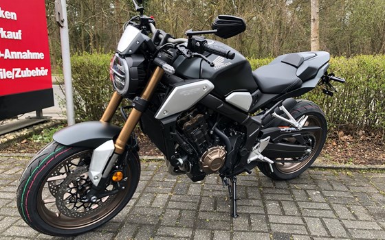 Umgebautes Motorrad Honda CB650R von Tempo-Zweirad-Treff GmbH - Bild 14 Umgebautes Motorrad Honda CB650R von Tempo-Zweirad-Treff GmbH - Bild 14