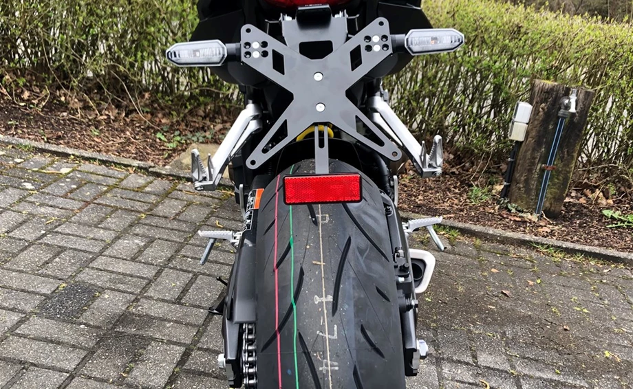 Umbgebautes Motorrad Honda CB650R Bild 16: Umbgebautes Motorrad Honda CB650R