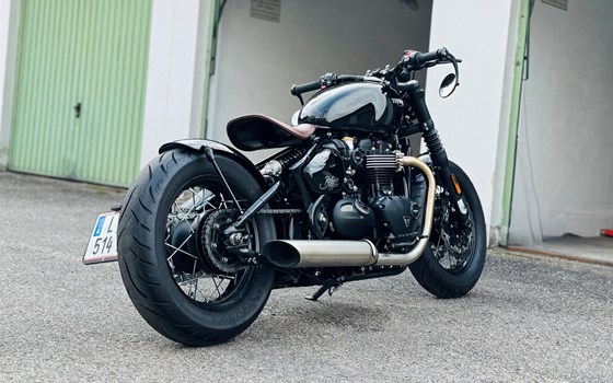 Umgebautes Motorrad Triumph Bonneville Bobber von tom_k - Bild 1 Umgebautes Motorrad Triumph Bonneville Bobber von tom_k - Bild 1