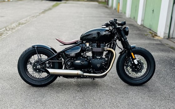 Umgebautes Motorrad Triumph Bonneville Bobber von tom_k - Bild 2 Umgebautes Motorrad Triumph Bonneville Bobber von tom_k - Bild 2