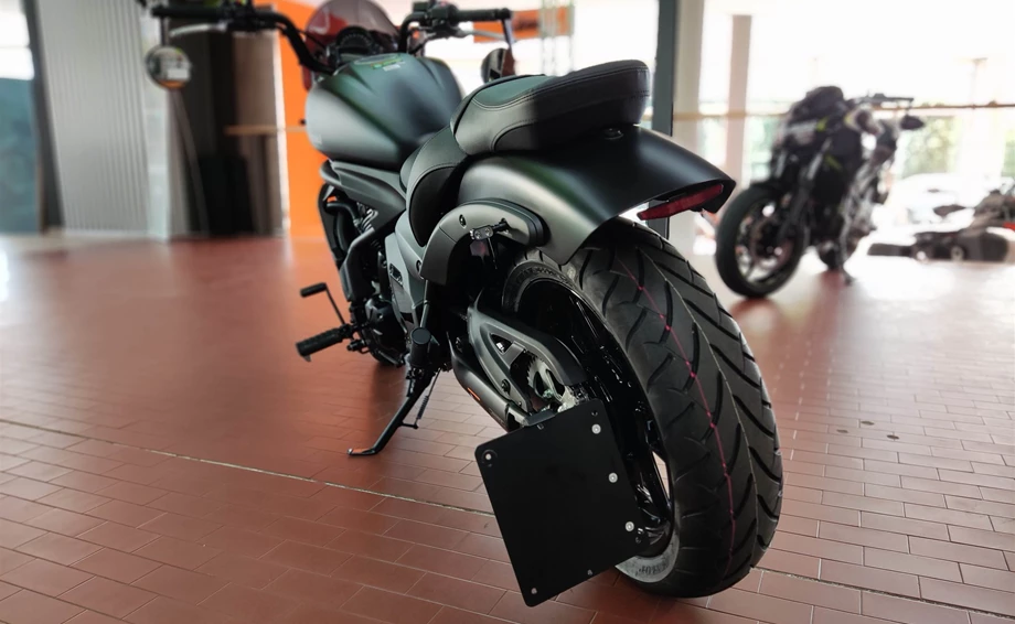 Umbgebautes Motorrad Kawasaki Vulcan S Bild 3: Umbgebautes Motorrad Kawasaki Vulcan S