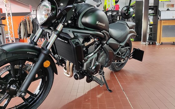 Umgebautes Motorrad Kawasaki Vulcan S von Zweirad Waibel GmbH & Co. KG - Bild 9 Umgebautes Motorrad Kawasaki Vulcan S von Zweirad Waibel GmbH & Co. KG - Bild 9