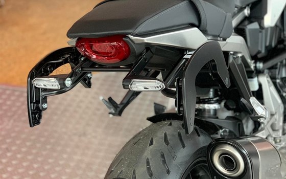 Umgebautes Motorrad Honda CB 1000 R von Motorradtechnik Lang GmbH - Bild 5 Umgebautes Motorrad Honda CB 1000 R von Motorradtechnik Lang GmbH - Bild 5