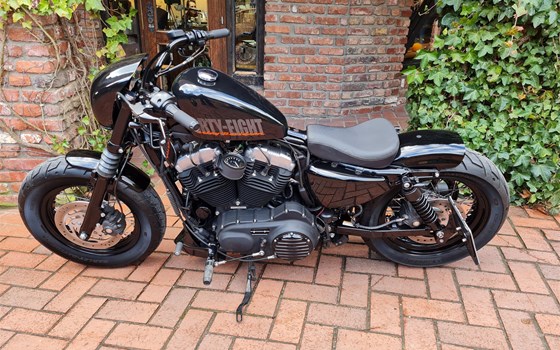 Umgebautes Motorrad Harley-Davidson Sportster XL 1200X Forty-Eight von X-Trem Custombikes - Bild 1 Umgebautes Motorrad Harley-Davidson Sportster XL 1200X Forty-Eight von X-Trem Custombikes - Bild 1