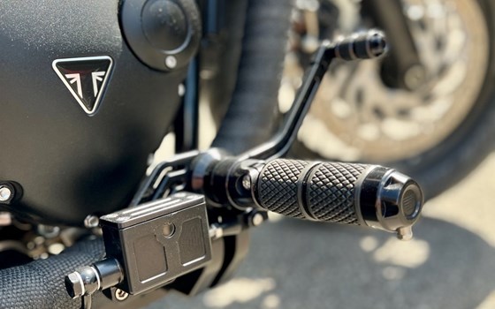 Umgebautes Motorrad Triumph Bonneville Bobber Black von Pat-Bikes - Bild 5 Umgebautes Motorrad Triumph Bonneville Bobber Black von Pat-Bikes - Bild 5