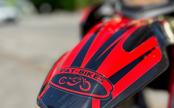 Umgebautes Motorrad Fantic XMF 125 Competition von Pat-Bikes - Bild 10 Umgebautes Motorrad Fantic XMF 125 Competition von Pat-Bikes - Bild 10