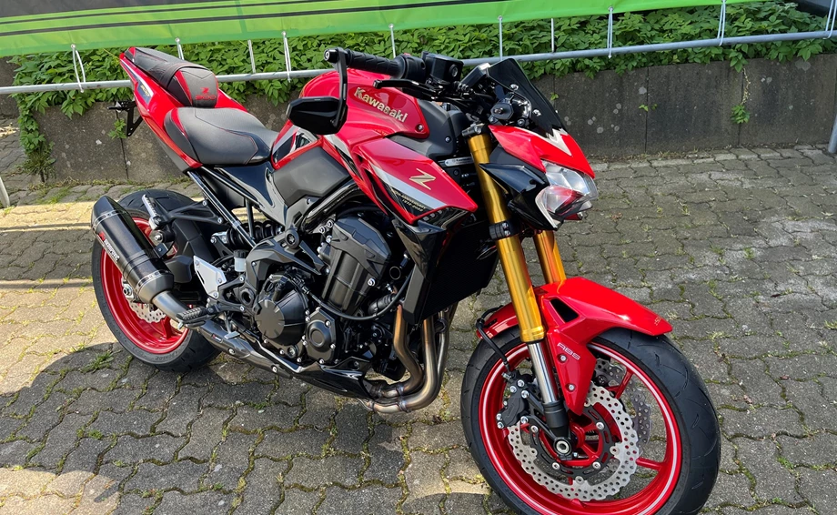 Umbgebautes Motorrad Kawasaki Z900 50th Anniversary Bild 2: Umbgebautes Motorrad Kawasaki Z900 50th Anniversary