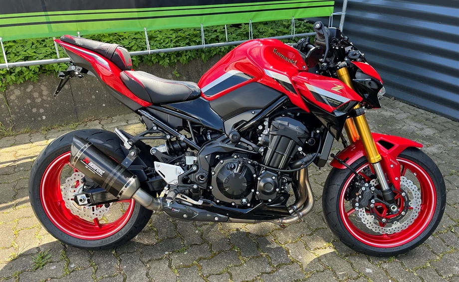 Umbgebautes Motorrad Kawasaki Z900 50th Anniversary Bild 3: Umbgebautes Motorrad Kawasaki Z900 50th Anniversary