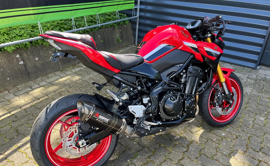 Umbgebautes Motorrad Kawasaki Z900 50th Anniversary Bild 4: Umbgebautes Motorrad Kawasaki Z900 50th Anniversary