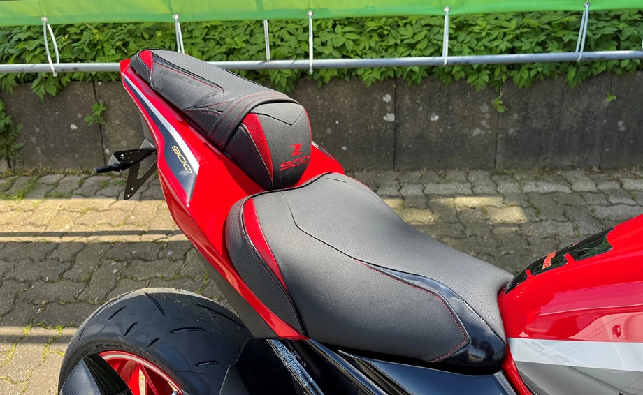 Umbgebautes Motorrad Kawasaki Z900 50th Anniversary Bild 7: Umbgebautes Motorrad Kawasaki Z900 50th Anniversary