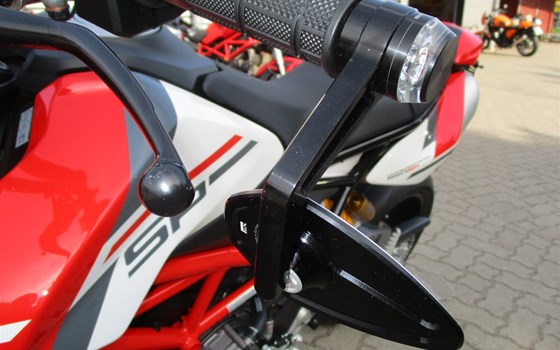 Umgebautes Motorrad Ducati Hypermotard 950 SP von Team Wahlers GmbH - Bild 12 Umgebautes Motorrad Ducati Hypermotard 950 SP von Team Wahlers GmbH - Bild 12