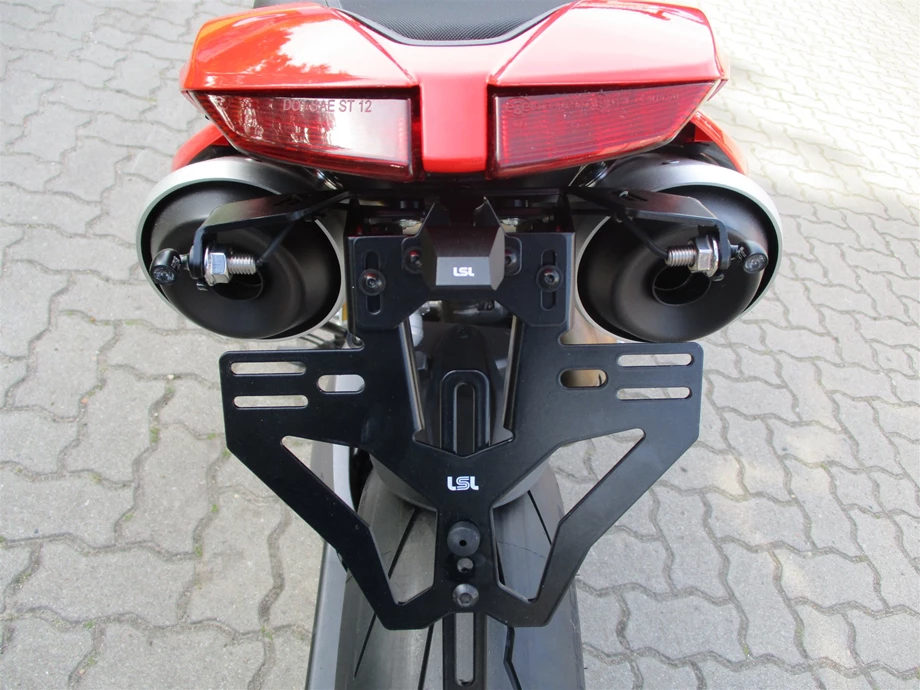 Umbgebautes Motorrad Ducati Hypermotard 950 SP Bild 13: Umbgebautes Motorrad Ducati Hypermotard 950 SP