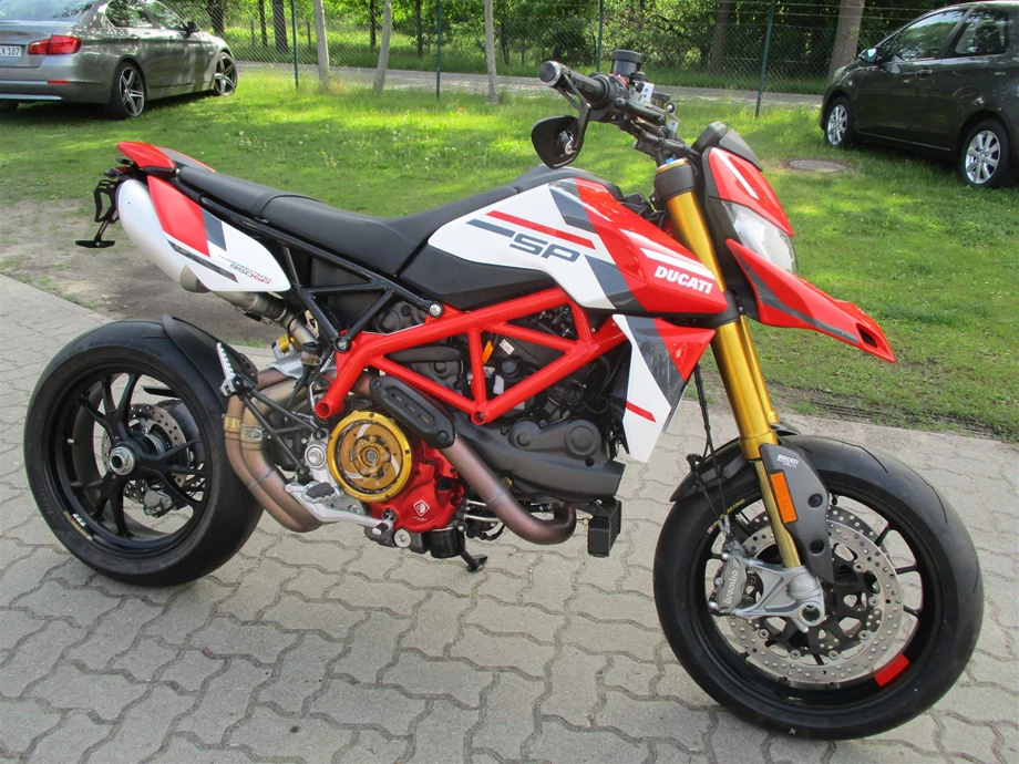 Umbgebautes Motorrad Ducati Hypermotard 950 SP Bild 14: Umbgebautes Motorrad Ducati Hypermotard 950 SP
