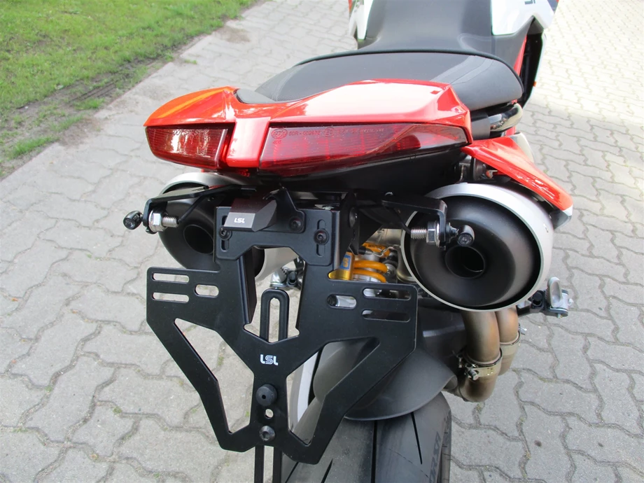 Umbgebautes Motorrad Ducati Hypermotard 950 SP Bild 6: Umbgebautes Motorrad Ducati Hypermotard 950 SP