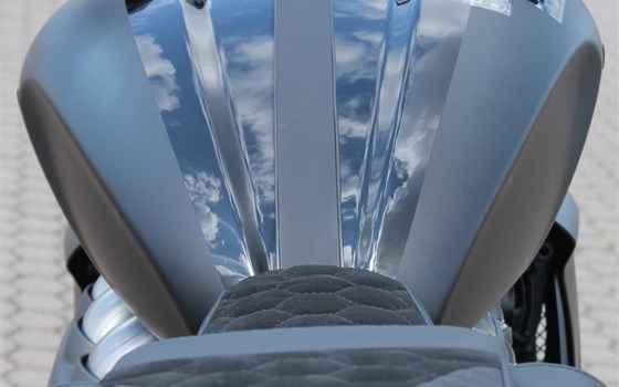 Umgebautes Motorrad Triumph Rocket 3 R Black von Stärker-Profil GmbH - Bild 11 Umgebautes Motorrad Triumph Rocket 3 R Black von Stärker-Profil GmbH - Bild 11