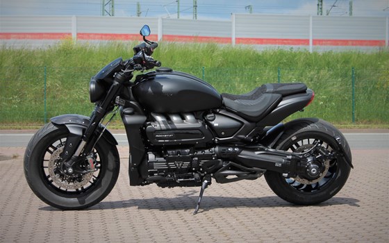 Umgebautes Motorrad Triumph Rocket 3 R Black von Stärker-Profil GmbH - Bild 15 Umgebautes Motorrad Triumph Rocket 3 R Black von Stärker-Profil GmbH - Bild 15