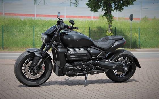 Umgebautes Motorrad Triumph Rocket 3 R Black von Stärker-Profil GmbH - Bild 16 Umgebautes Motorrad Triumph Rocket 3 R Black von Stärker-Profil GmbH - Bild 16