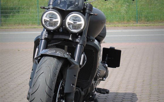 Umgebautes Motorrad Triumph Rocket 3 R Black von Stärker-Profil GmbH - Bild 18 Umgebautes Motorrad Triumph Rocket 3 R Black von Stärker-Profil GmbH - Bild 18