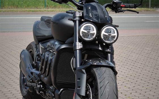 Umgebautes Motorrad Triumph Rocket 3 R Black von Stärker-Profil GmbH - Bild 19 Umgebautes Motorrad Triumph Rocket 3 R Black von Stärker-Profil GmbH - Bild 19