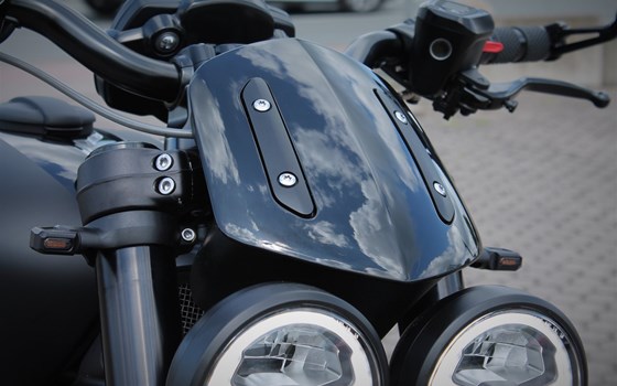 Umgebautes Motorrad Triumph Rocket 3 R Black von Stärker-Profil GmbH - Bild 21 Umgebautes Motorrad Triumph Rocket 3 R Black von Stärker-Profil GmbH - Bild 21