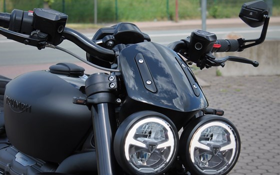 Umgebautes Motorrad Triumph Rocket 3 R Black von Stärker-Profil GmbH - Bild 1 Umgebautes Motorrad Triumph Rocket 3 R Black von Stärker-Profil GmbH - Bild 1