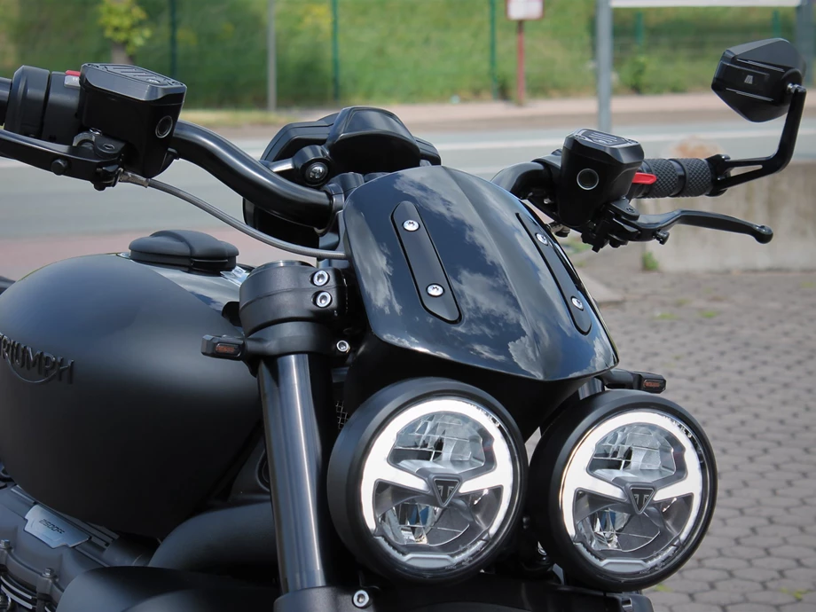 Umbgebautes Motorrad Triumph Rocket 3 R Black Bild 1: Umbgebautes Motorrad Triumph Rocket 3 R Black