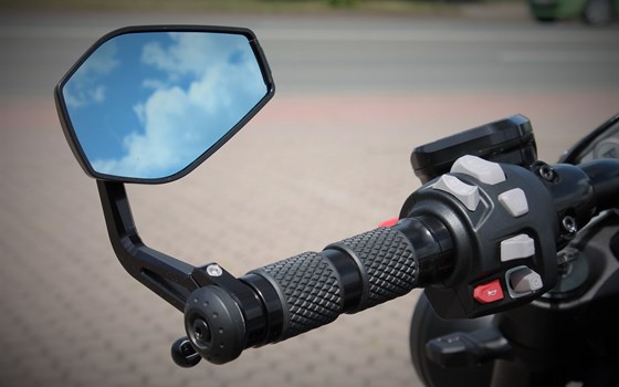 Umgebautes Motorrad Triumph Rocket 3 R Black von Stärker-Profil GmbH - Bild 10 Umgebautes Motorrad Triumph Rocket 3 R Black von Stärker-Profil GmbH - Bild 10