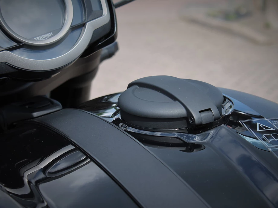Umbgebautes Motorrad Triumph Rocket 3 R Black Bild 12: Umbgebautes Motorrad Triumph Rocket 3 R Black