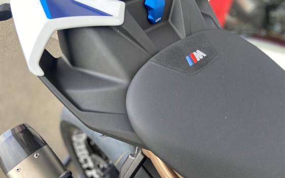 Umgebautes Motorrad BMW S 1000 R von Direct Performance - Bild 7 Umgebautes Motorrad BMW S 1000 R von Direct Performance - Bild 7