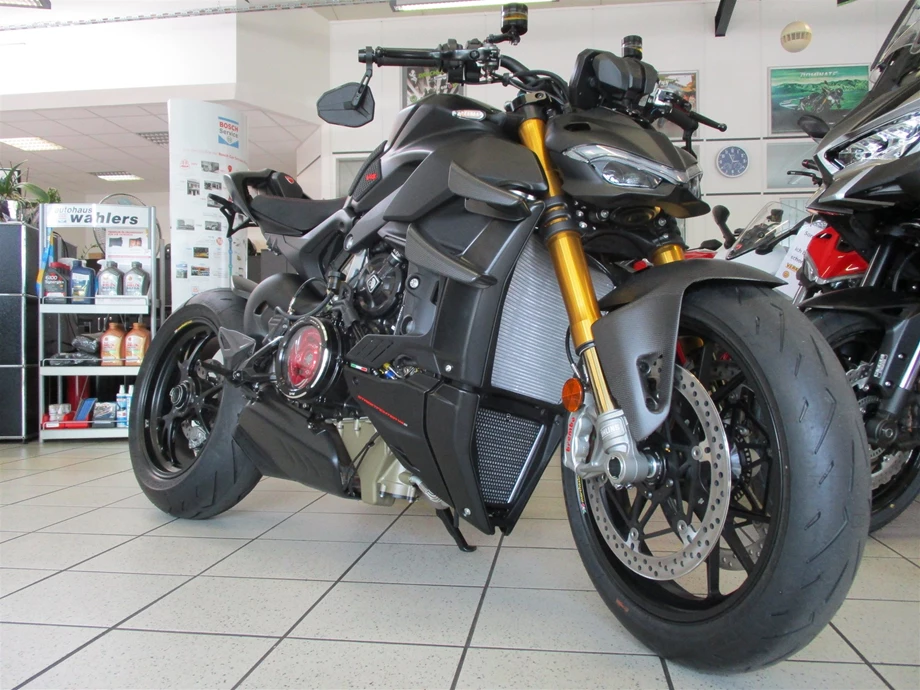 Umbgebautes Motorrad Ducati Streetfighter V4 S Bild 1: Umbgebautes Motorrad Ducati Streetfighter V4 S