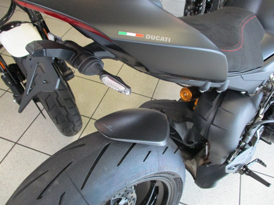 Umbgebautes Motorrad Ducati Streetfighter V4 S Bild 10: Umbgebautes Motorrad Ducati Streetfighter V4 S