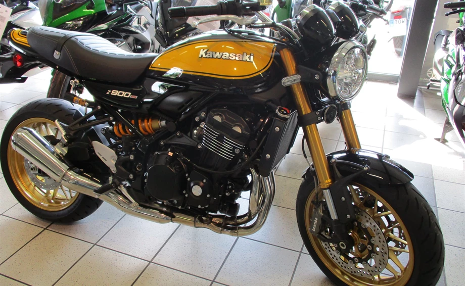 Umbgebautes Motorrad Kawasaki Z900 RS SE Bild 1: Umbgebautes Motorrad Kawasaki Z900 RS SE
