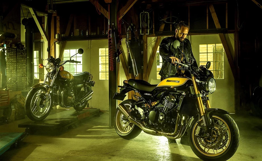 Umbgebautes Motorrad Kawasaki Z900 RS SE Bild 17: Umbgebautes Motorrad Kawasaki Z900 RS SE