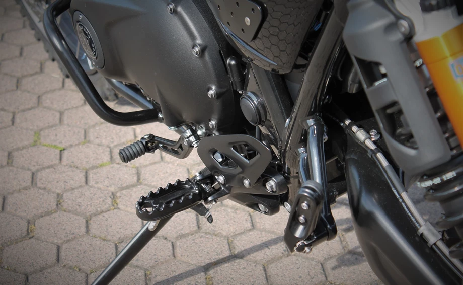 Umbgebautes Motorrad Triumph Scrambler 1200 XE Bild 10: Umbgebautes Motorrad Triumph Scrambler 1200 XE