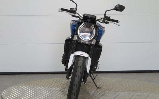 Umgebautes Motorrad Honda CB 1000 R von Zweiradparadies Denk GmbH & Co. KG - Bild 2 Umgebautes Motorrad Honda CB 1000 R von Zweiradparadies Denk GmbH & Co. KG - Bild 2