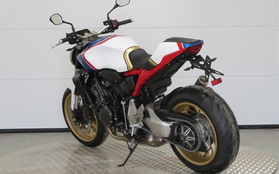 Umgebautes Motorrad Honda CB 1000 R von Zweiradparadies Denk GmbH & Co. KG - Bild 5 Umgebautes Motorrad Honda CB 1000 R von Zweiradparadies Denk GmbH & Co. KG - Bild 5