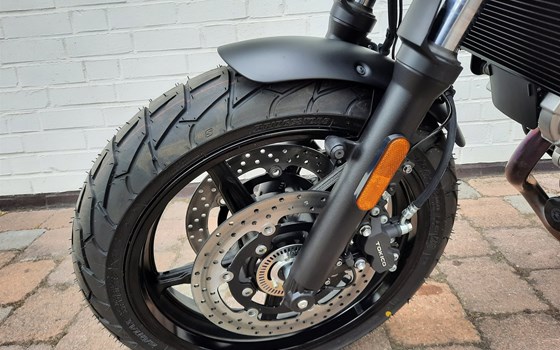 Umgebautes Motorrad Suzuki SV650 von D. Behre Motorräder & Service - Bild 7 Umgebautes Motorrad Suzuki SV650 von D. Behre Motorräder & Service - Bild 7
