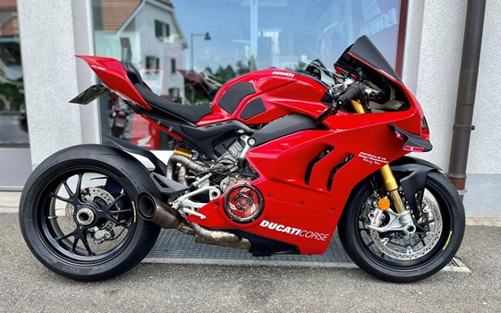 Umgebautes Motorrad Ducati Panigale V4 S von Direct Performance - Bild 1 Umgebautes Motorrad Ducati Panigale V4 S von Direct Performance - Bild 1