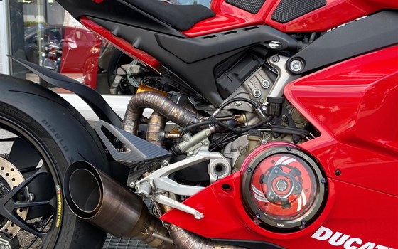 Umgebautes Motorrad Ducati Panigale V4 S von Direct Performance - Bild 5 Umgebautes Motorrad Ducati Panigale V4 S von Direct Performance - Bild 5