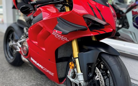 Umgebautes Motorrad Ducati Panigale V4 S von Direct Performance - Bild 2 Umgebautes Motorrad Ducati Panigale V4 S von Direct Performance - Bild 2