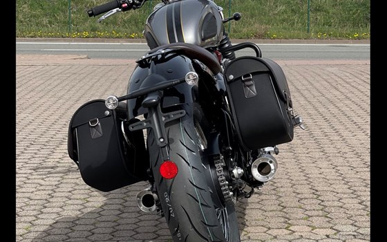 Umgebautes Motorrad Triumph Bonneville Speedmaster von Stärker-Profil GmbH - Bild 3 Umgebautes Motorrad Triumph Bonneville Speedmaster von Stärker-Profil GmbH - Bild 3