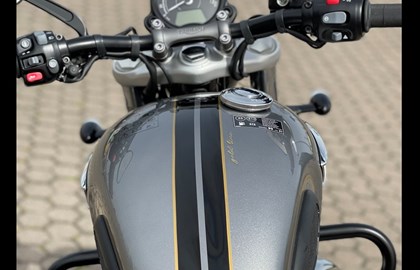 Triumph Bonneville Speedmaster Custom Bike